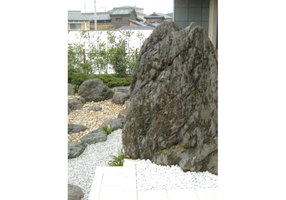 2010_10040013-300x400